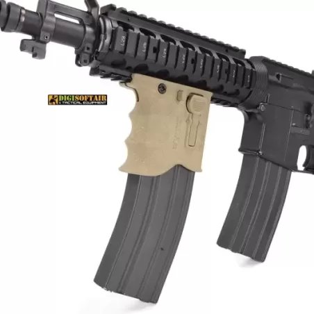 FAB DEFENSE IMPUGNATURA FRONTALE/PORTACARICATORE PER M16/M4