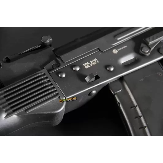 Evolution E-104 Paratrooper