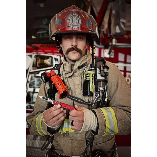 Ferrum Rescue Red Extrema Ratio