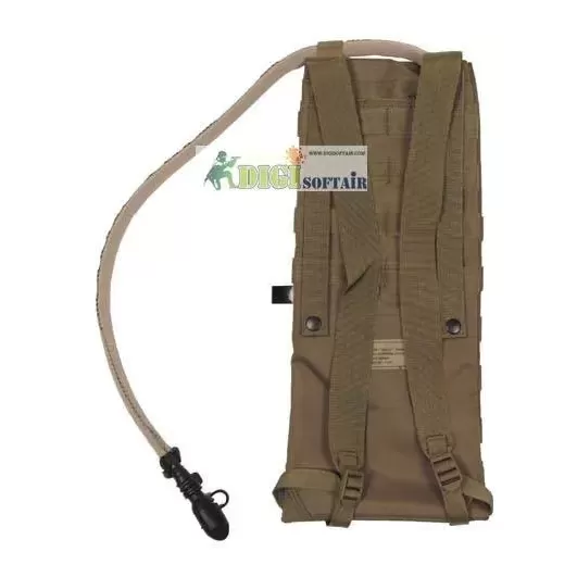 CAMELBACK COYOTE BROWN MFH 2,5litri