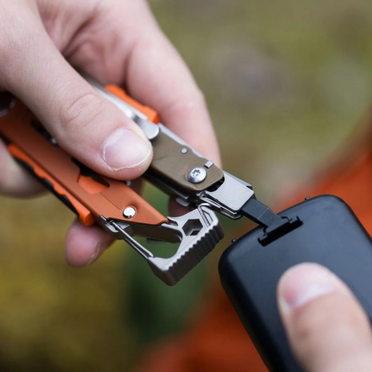 Leatherman Signal — multitool per outdoor (colore Mesa Verde)