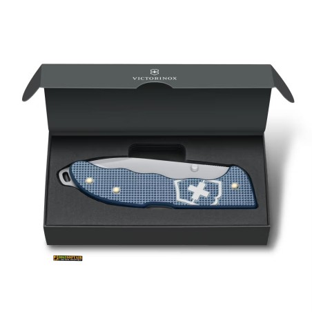 Victorinox Evoke Alox Limited Edition 2026 — 0.9415.L26 — Glacial Blue
